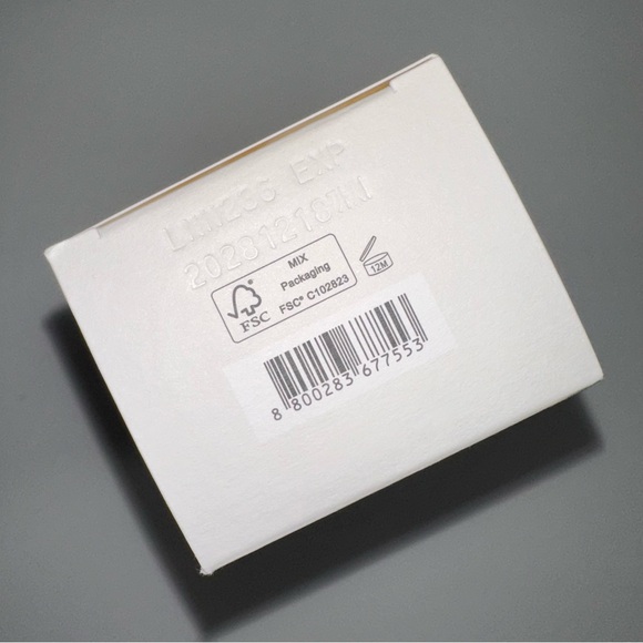 Hanyul yuja cleanser set NWT - Picture 3 of 4